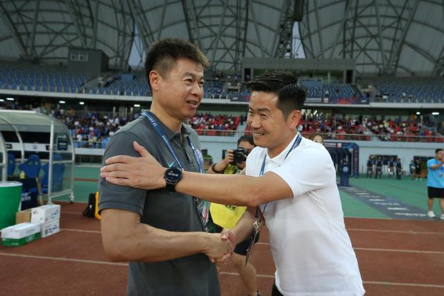 1689082337425098001.jpg 1791234076795863057.jpg